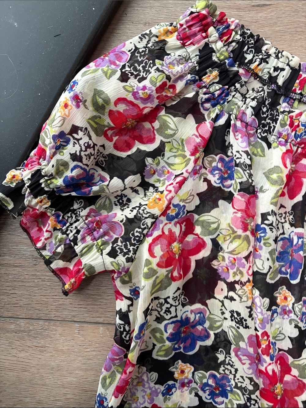Multi colour light floral drop waist s Slveeve top